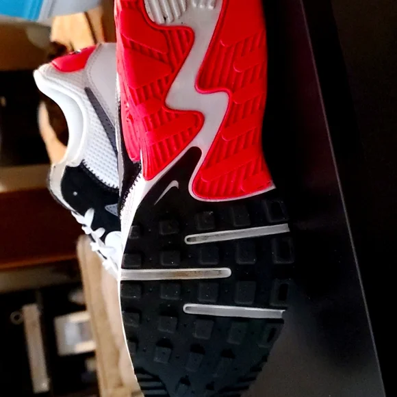 Brand New Womens Nike Air Max Size 7 (NO LONGER HAVE THE BOX) - Picture 9 of 9